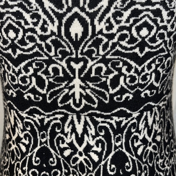 Xhilarations black & white print dress Size Small #10181 - Picture 2 of 6